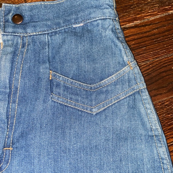 A line Denim Skirt - Picture 3 of 9